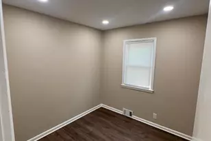 5525 N Long Island Dr, Milwaukee, WI 53209 - Photo 14
