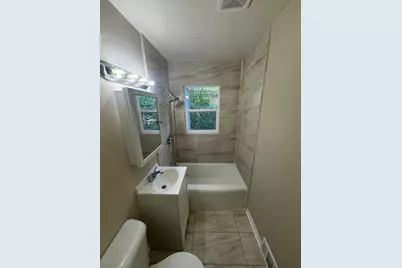 5525 N Long Island Dr, Milwaukee, WI 53209 - Photo 12