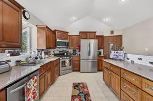 704 Roosevelt Ave, Racine, WI 53406 - Photo 4