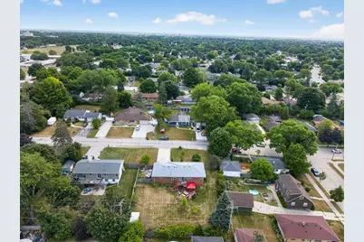704  Roosevelt Ave, Racine, WI 53406 - Photo 32