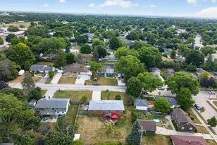 704 Roosevelt Ave, Racine, WI 53406 - Photo 32