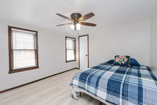 2322 S 63rd St, West Allis, WI 53219 - Photo 14