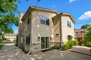 2658 N 88th St, Wauwatosa, WI 53226 - Photo 20