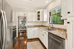 2658 N 88th St, Wauwatosa, WI 53226 - Photo 4