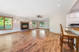 S67W23715 Fernwood Ct, Vernon, WI 53189 - Photo 12