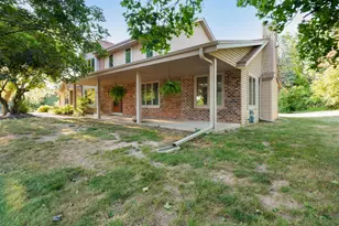 S67W23715 Fernwood Ct, Vernon, WI 53189 - Photo 4