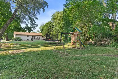 2021  4 Mile Rd, Racine, WI 53402 - Photo 28