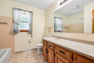 443  Park Ave, Burlington, WI 53105 - Photo 20