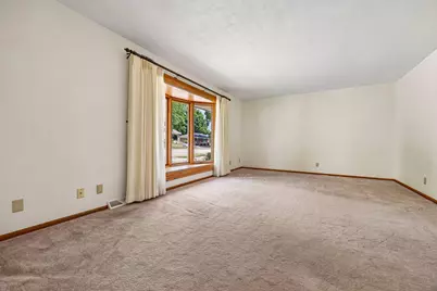 443  Park Ave, Burlington, WI 53105 - Photo 8