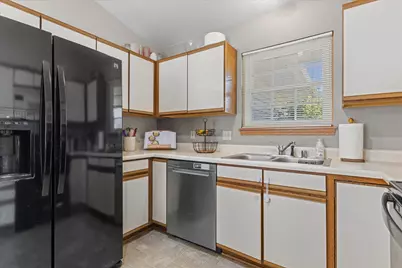 10365 S Kelly Dr, Oak Creek, WI 53154 - Photo 20