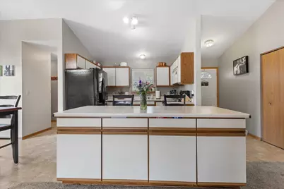 10365 S Kelly Dr, Oak Creek, WI 53154 - Photo 4