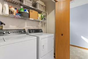 10365 S Kelly Dr, Oak Creek, WI 53154 - Photo 24