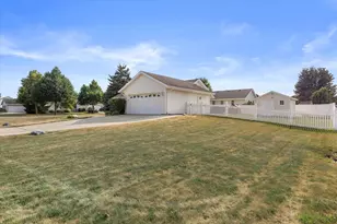 10365 S Kelly Dr, Oak Creek, WI 53154 - Photo 34