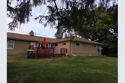 2027  Summit Ave, Waukesha, WI 53188 - Photo 38
