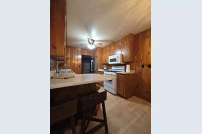 2027  Summit Ave, Waukesha, WI 53188 - Photo 8