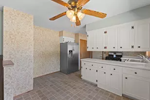 5429 Erie St, Racine, WI 53402 - Photo 12