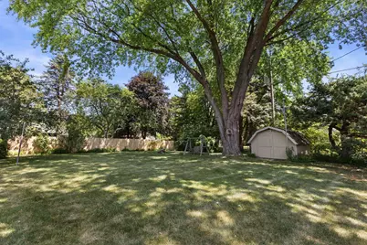 5429  Erie St, Racine, WI 53402 - Photo 32