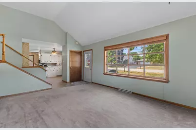 5429  Erie St, Racine, WI 53402 - Photo 6