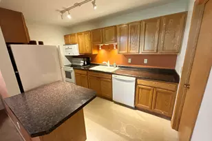 W169N11586 Biscayne Dr, Germantown, WI 53022 - Photo 4