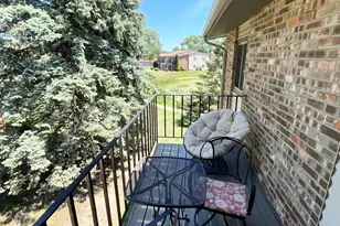 W169N11586 Biscayne Dr, Germantown, WI 53022 - Photo 8