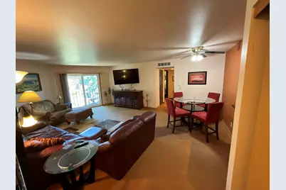 W169N11586  Biscayne Dr #13, Germantown, WI 53022 - Photo 2