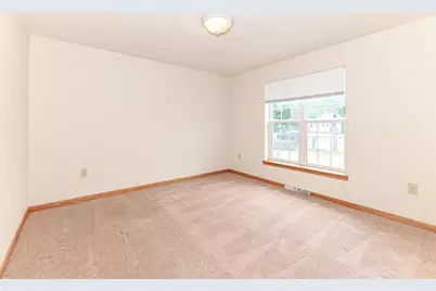 11042 W Villa Ave, Milwaukee, WI 53224 - Photo 18