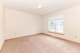 11042 W Villa Ave, Milwaukee, WI 53224 - Photo 18