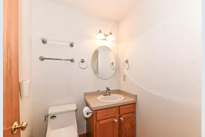 11042 W Villa Ave, Milwaukee, WI 53224 - Photo 20
