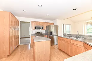 11042 W Villa Ave, Milwaukee, WI 53224 - Photo 12