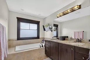5252 Main St, Pleasant Prairie, WI 53158 - Photo 24