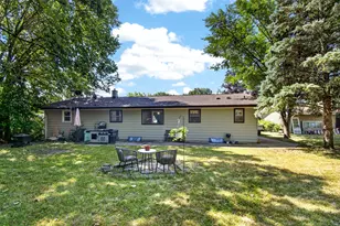 586 Oak St, Burlington, WI 53105 - Photo 22