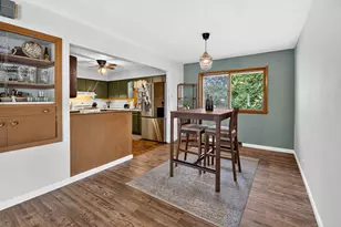 586 Oak St, Burlington, WI 53105 - Photo 8