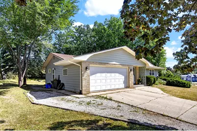 586  Oak St, Burlington, WI 53105 - Photo 30