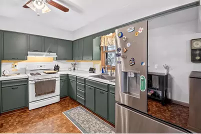 586  Oak St, Burlington, WI 53105 - Photo 10