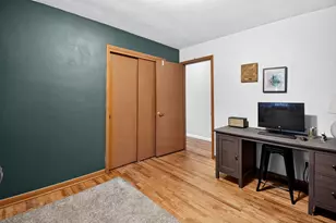 586 Oak St, Burlington, WI 53105 - Photo 6