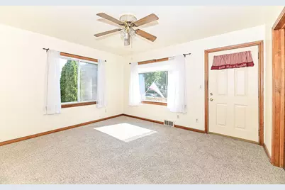 3425 S 1st St, Milwaukee, WI 53207 - Photo 6
