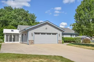 W236N7179 Meadow Ln, Sussex, WI 53089 - Photo 20