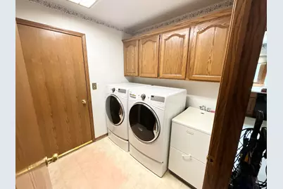 W236N7179  Meadow Ln, Sussex, WI 53089 - Photo 16