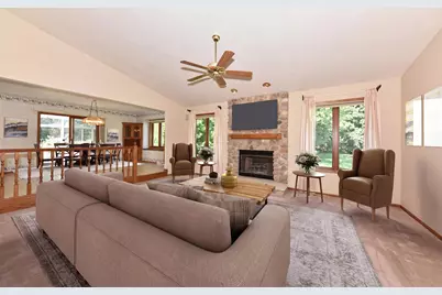 W236N7179  Meadow Ln, Sussex, WI 53089 - Photo 2