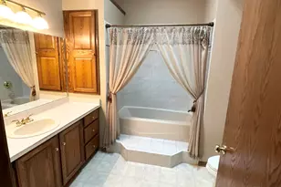 W236N7179 Meadow Ln, Sussex, WI 53089 - Photo 14
