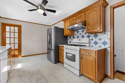 3321  Tenth Ave, Racine, WI 53402 - Photo 10