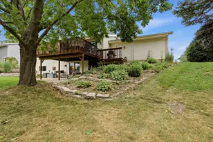 1020 S Washington Dr, Howards Grove, WI 53083 - Photo 36