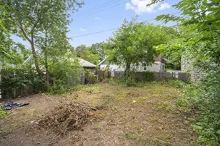 2026 N 48th St, Milwaukee, WI 53208 - Photo 22