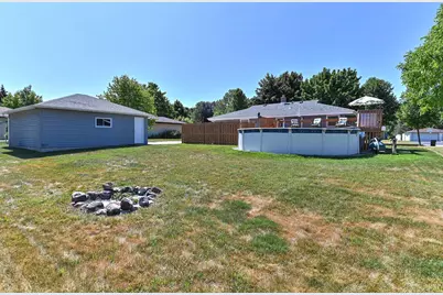 3310 E Woodview Ave, Oak Creek, WI 53154 - Photo 34