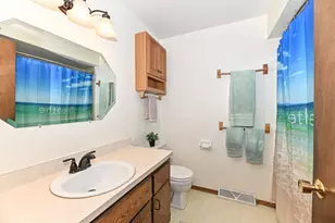 3310 E Woodview Ave, Oak Creek, WI 53154 - Photo 20