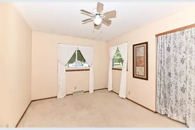 3310 E Woodview Ave, Oak Creek, WI 53154 - Photo 16