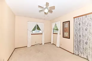 3310 E Woodview Ave, Oak Creek, WI 53154 - Photo 16