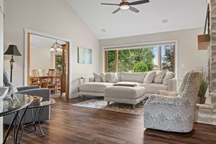 4033 Beverly Dr, Onalaska, WI 54650 - Photo 4