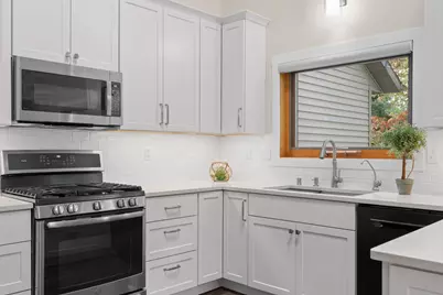 4033  Beverly Dr, Onalaska, WI 54650 - Photo 10