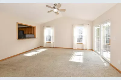 215  Westward Dr, Elkhorn, WI 53121 - Photo 8